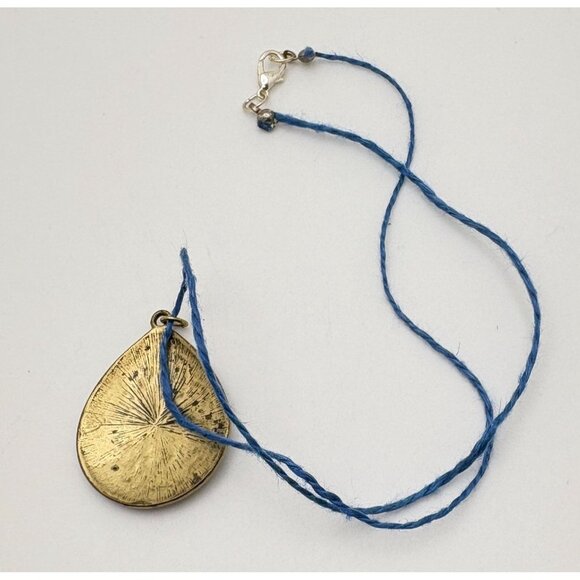 Daisy Teardrop Pendant Necklace with Blue Cord Floral Design Boho Nature - Picture 2 of 7